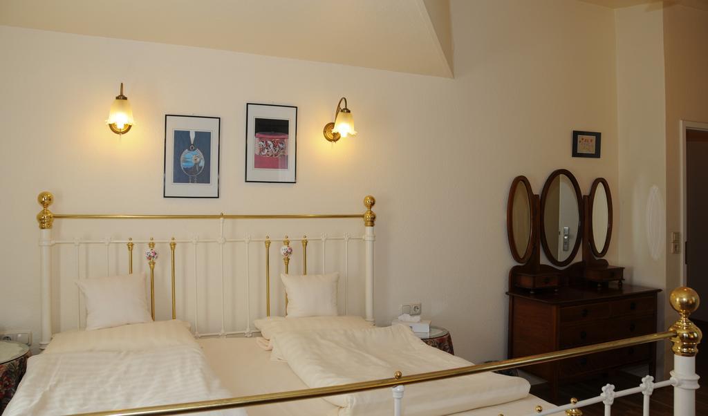 Hotel Admiral Wiesbaden Room photo