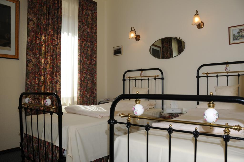 Hotel Admiral Wiesbaden Room photo